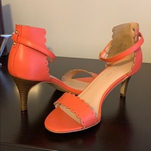 NWOT sandals 2” heel